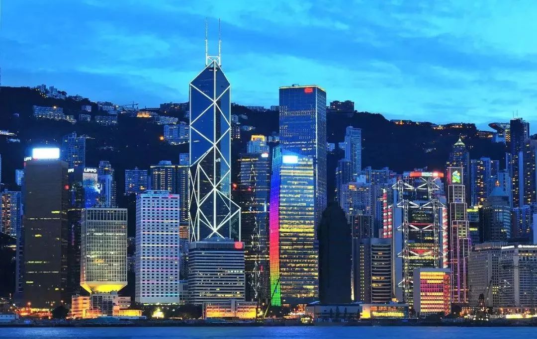 香港小巷深处的秘密花园，一家特色小店的故事揭秘